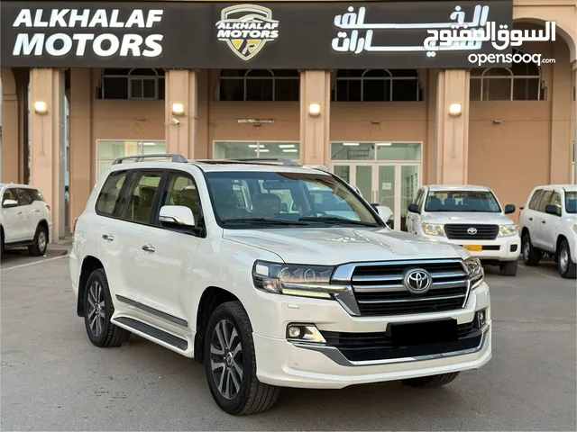 Used Toyota Land Cruiser in Muscat