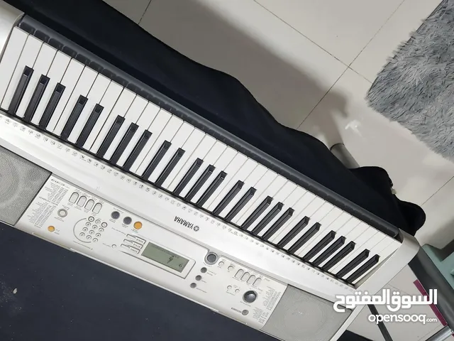PSR YAMAHA 313 KEYBOARD WITH ADAPTOR AND KEYBOARD LYRICS STAND BOARD