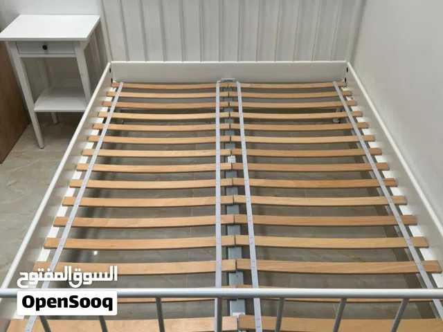 سرير نوم اكيا مع تسريحه مع بعض فرشات طبية 2