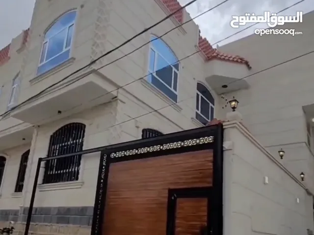 3m2 5 Bedrooms Townhouse for Sale in Sana'a Bayt Baws