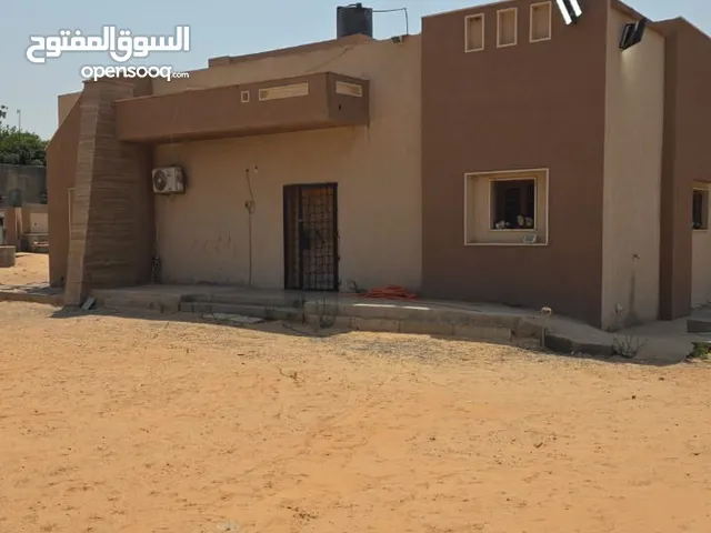 ارض لايجار واجهتين على الطريق 70 متر مساحة الارض 7250 متر المنطقة تاجوراء. 55 ع الفرعي