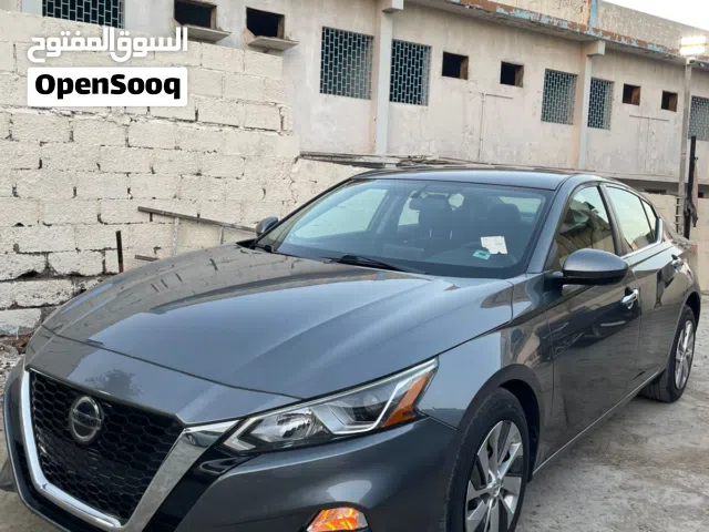 Used Nissan Altima in Sharjah