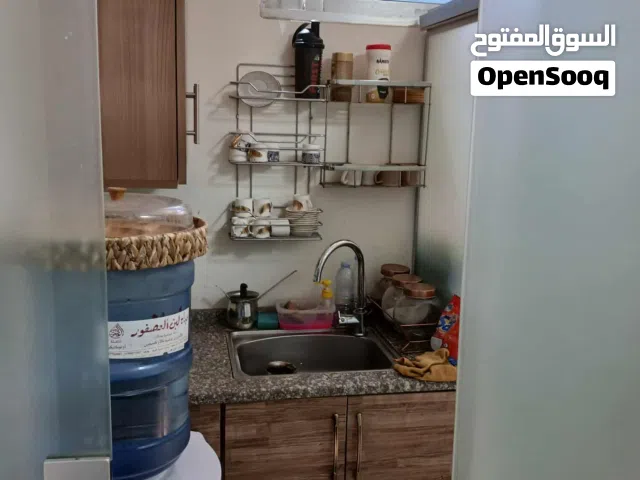واجهة سكريت + باب مع اكسسوارات ايدين وزرفيل بدون ماكينة عمان العبدلي