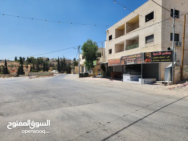 محل للايجار على شارع المنطقة الصناعية الرئيسي