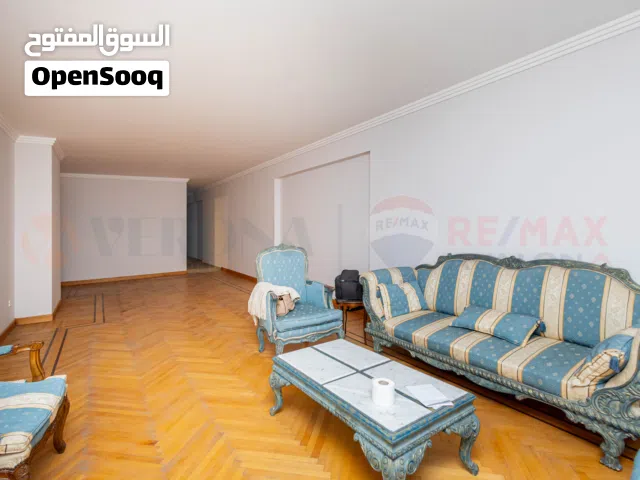 شقة مميزة للبيع 285م 4 غرف أول سكن - لوران