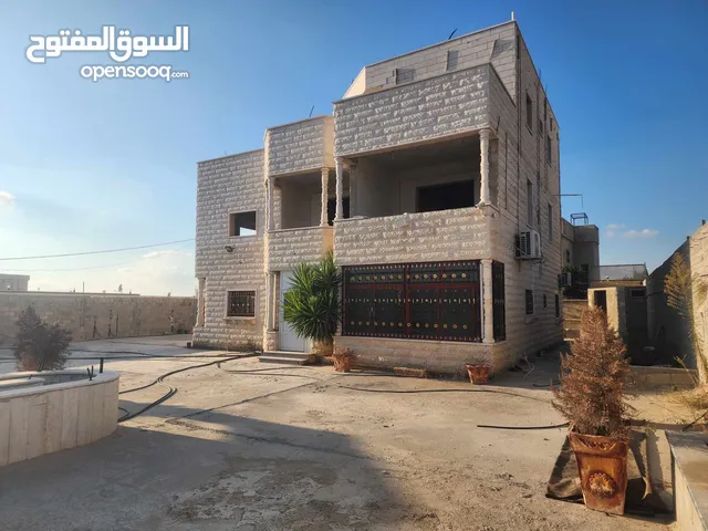 450 m2 More than 6 bedrooms Townhouse for Sale in Hebron Other