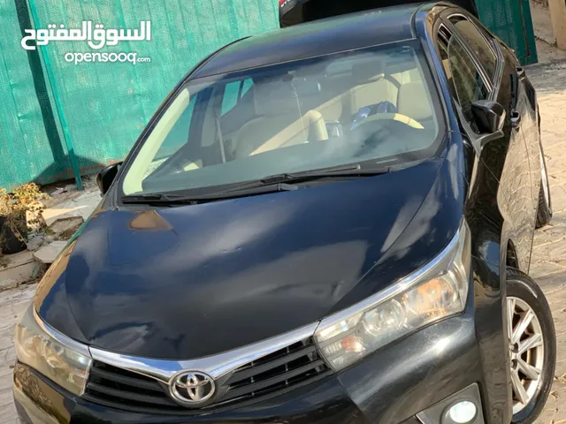 تويوتا كورولا 2015 للبيع