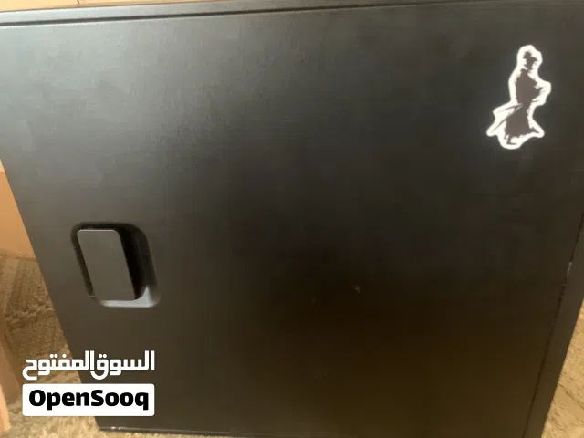 للبيع كمبيوتر مكتبي والعاب خفيفه