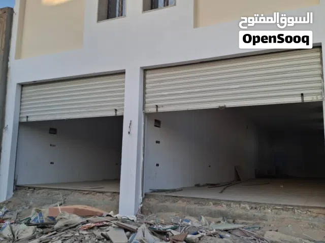 اثنين مخازن للإجار