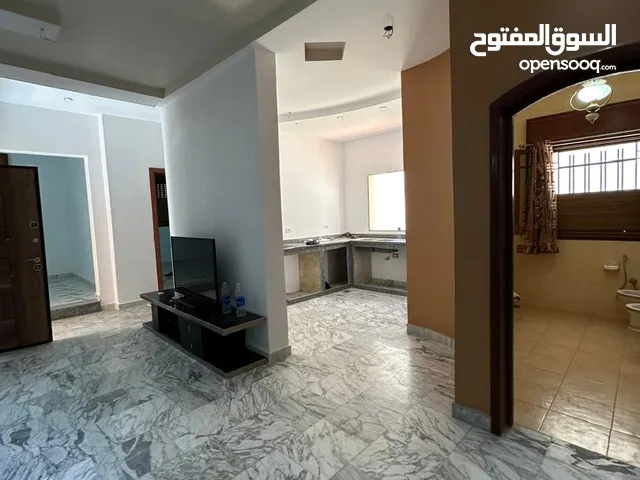160 m2 3 Bedrooms Apartments for Rent in Tripoli Al-Nofliyen