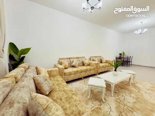F2 / بادر بحجز شقتك من الان - اووول ساكن - اثاث جديد سوبر ديلوكس - غرفتين وصالة - 3 حمامات + بلكونة