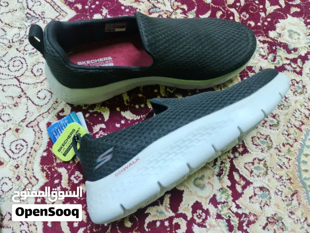 SKECHERS SHOES