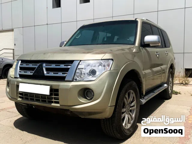 2014 ميتسوبيشي باجيرو GLS