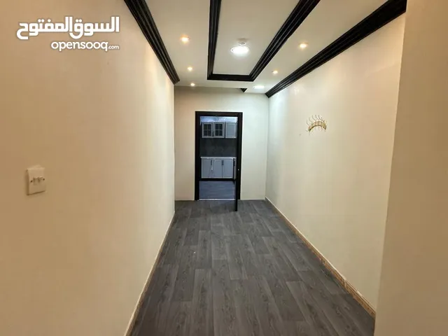 160 m2 3 Bedrooms Apartments for Rent in Al Riyadh Al Hamra