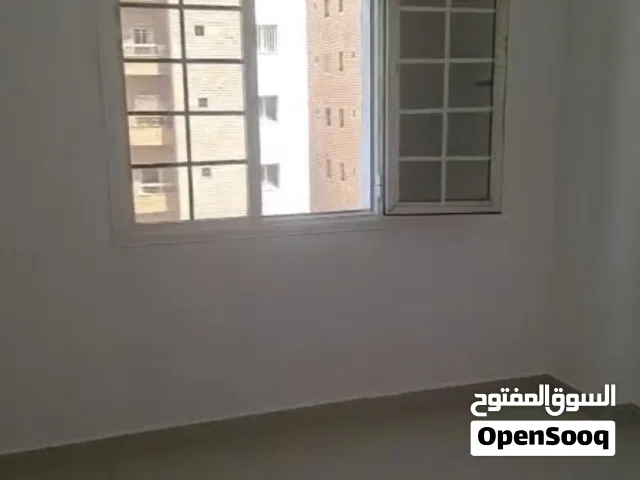 عماره لايجار بالفروانيه غرفتين حمامين صاله مطبخ  ويوجد عماره بخيطان 20 شقه