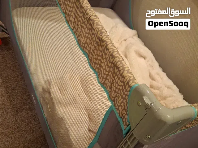سراير أطفال قابله للطي بحاله ممتازه