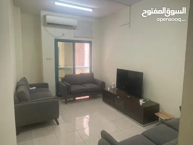 شقه غرفه وصاله للإيجار في القاسميه الند مفروشه بالكامل بسعر مناسب