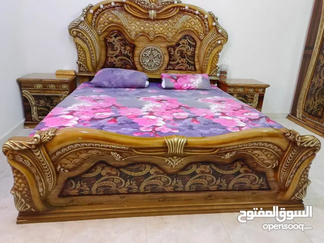 Bedroom furniture set