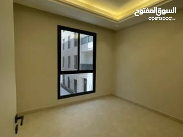 240 m2 3 Bedrooms Apartments for Rent in Al Riyadh Al Malqa