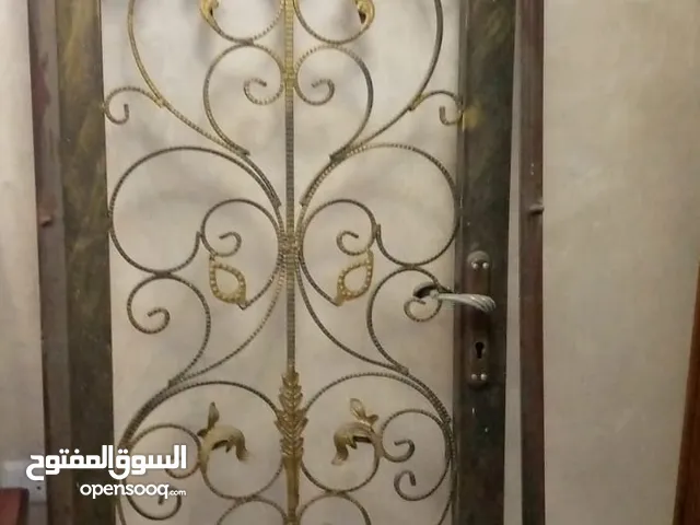 باب حماية حديد للبيع