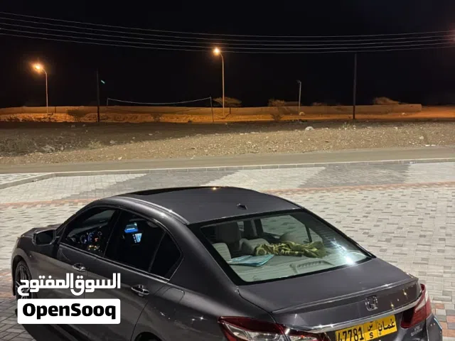 2017 هوندا اكورد Limited