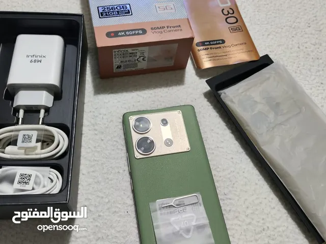 مستعمل ايام Zero 30 5G رام 24 جيجا 256 أغراضة والكرتونه الأصلية متوفر توصيل