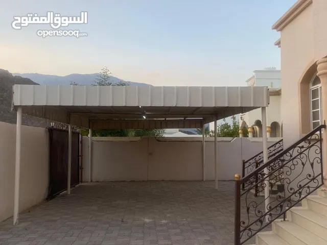 280 m2 4 Bedrooms Townhouse for Sale in Al Dakhiliya Sumail