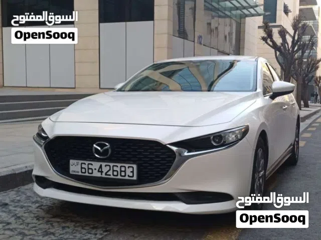 2022 مازدا 3 Standard