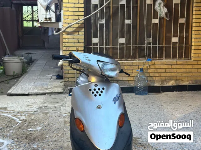 2002 ياماها XSR700