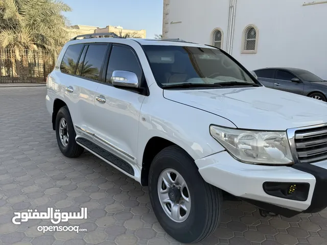 تيوتا ستيشن لاند كروزر