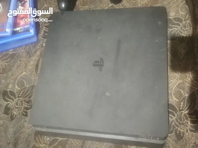 بلاستيشن 4 مع ايد و 7دسكات