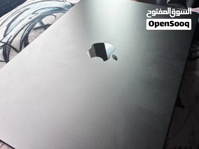 Apple MacBook Pro 14-inch M5 Pro 1Tb, 24gb ram