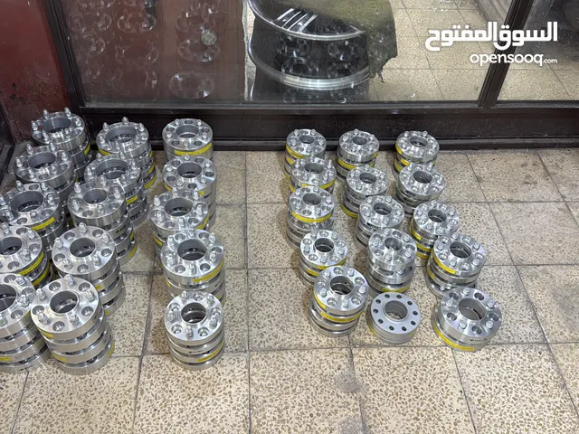فلنجات جميع أنواع السيارات وسبيسرات وبراغي وسومين جيرمين