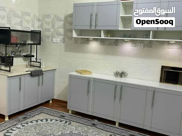 كاونتر خشب mdf  قياس مترين مع سنك متر وعشرين مرمر متوفر. توصيل بغداد ومحافظات