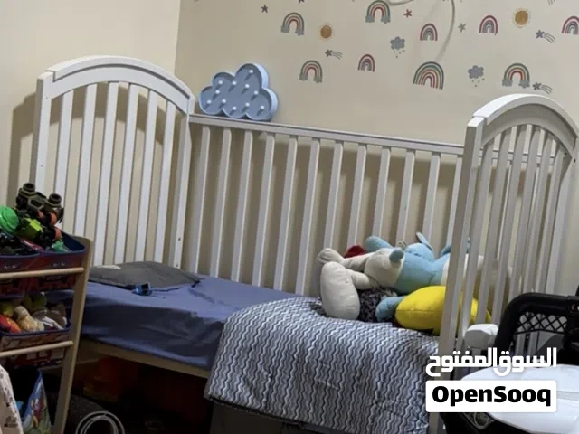 Kids crib/ bed with mattress and bedding