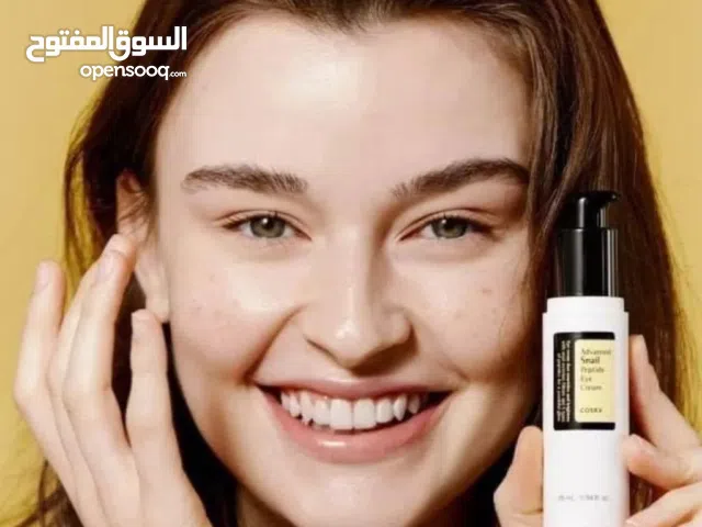 كريم العيون Advanced Snail Peptide Eye Cream من  كوزركس COSRX.  مصمم لتفتيح وترطيب منطقة العين