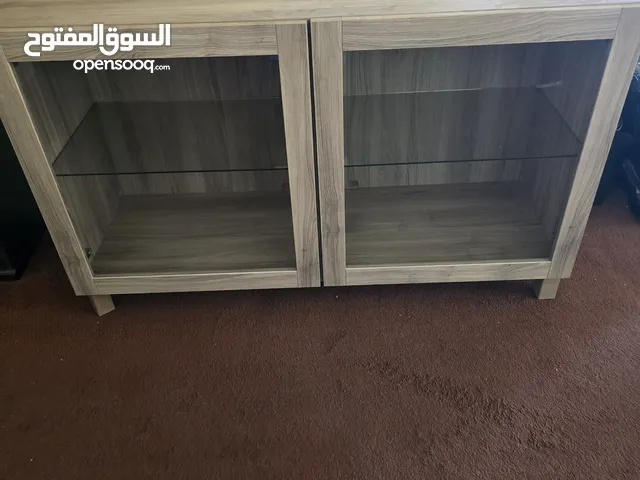 طاولة تلفزيون من ايكيا للبيع
