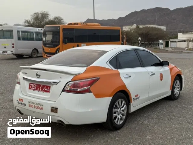 2015 نيسان التيما SV