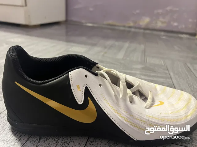 Nike Phantom GX II Club Lace Up Football Shoes, black and White Combo