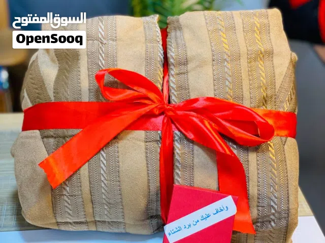 فروه رجاليه معه عطر وساعه ولفاف