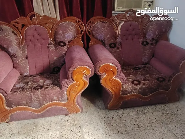 سلام عليكم تخم ستقبال ملكي عد5وحد كبير 2متوصط 2صخار
