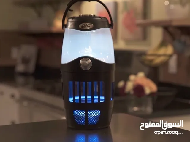 مصباح وقانص حشرات وسبيكر وبور بانك 4في1
