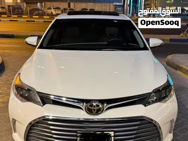 2016 تويوتا افالون Limited