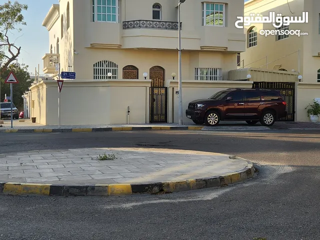 2500 ft 4 Bedrooms Villa for Sale in Sharjah Al Fayha