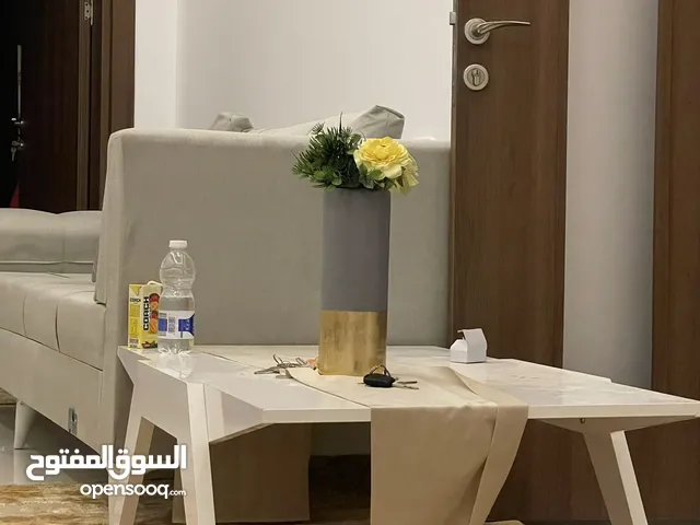 طاولة ضيافة