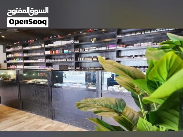 مكاتب مع كونتر خشب للبيع (نجارة البحرين)