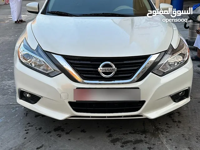 Nissan ALTIMA خليجي 4 سلندر رقم2 حالة ممتازه تواير جديده سرفيس كامل،