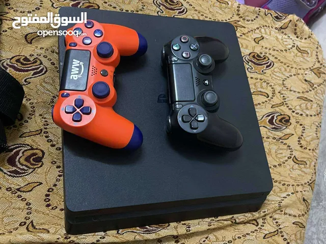 PS4 للبيع  يد تحكم عدد 2 جميع أسلاكه  الجهاز بحالة نضيفة وافحص وين ما بدك  عليه حساب ألعاب  GTA 5  F