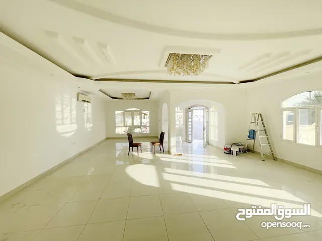 400 m2 5 Bedrooms Villa for Rent in Muscat Azaiba