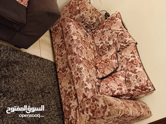 كنب للبيع مستعمل